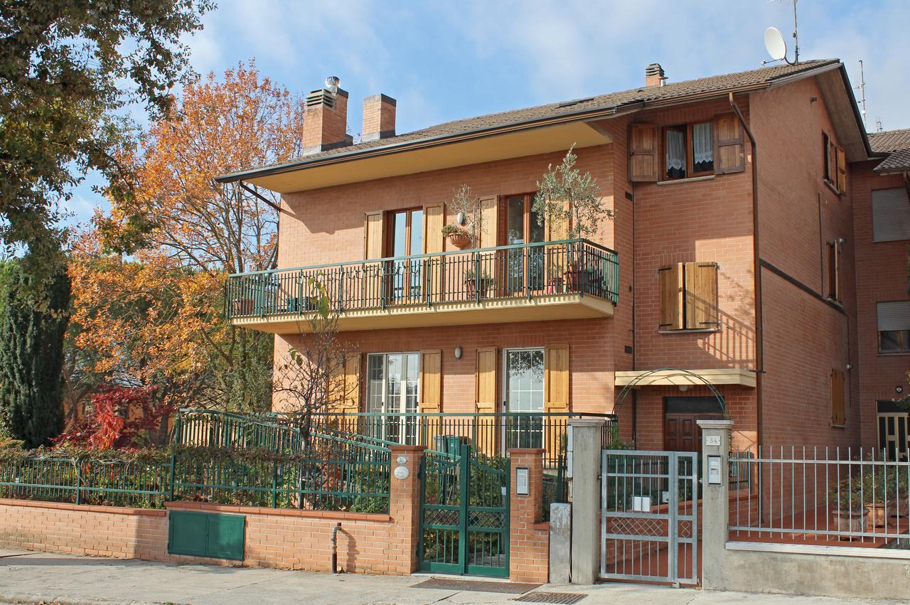 B&B Dimora Morelli Губио Екстериор снимка