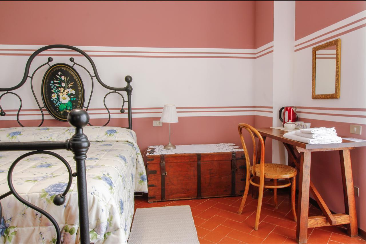 B&B Dimora Morelli Губио Екстериор снимка