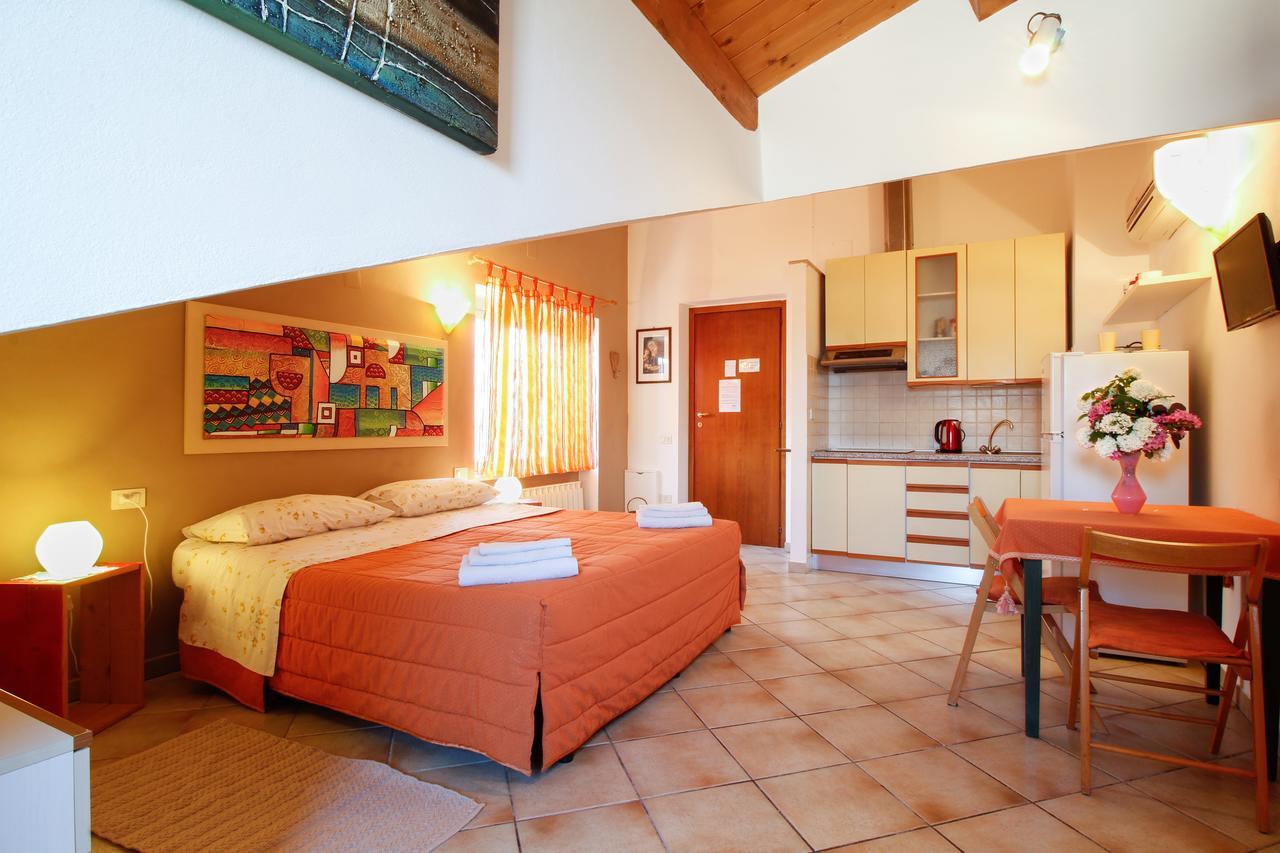 B&B Dimora Morelli Губио Екстериор снимка