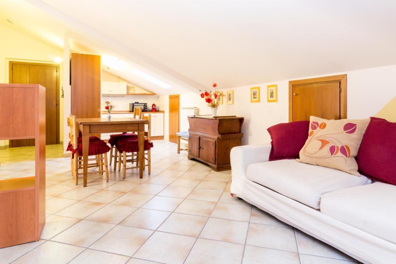 B&B Dimora Morelli Губио Екстериор снимка